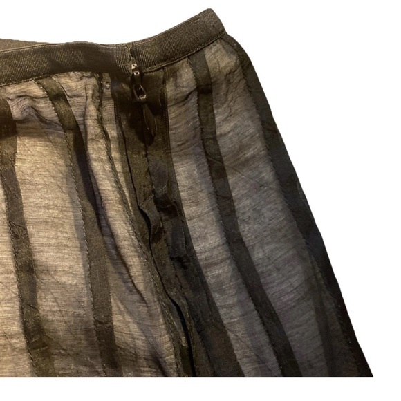 Nic + Zoe Skirt Womens Size 10P Black Pintucked Sheer Lined Lightweight Side Zip - Picture 3 of 6